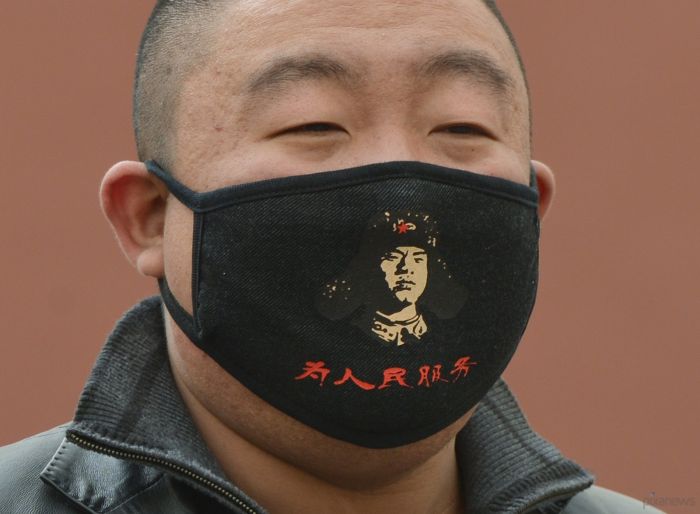 Пылевая буря обрушилась на Пекин (9 фото)