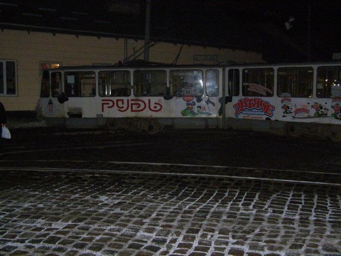 Во Львове угнали трамвай (6 фото)