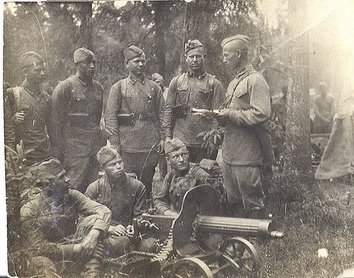 История пулеметчика (21 фото) История пулеметчика (21 фото)