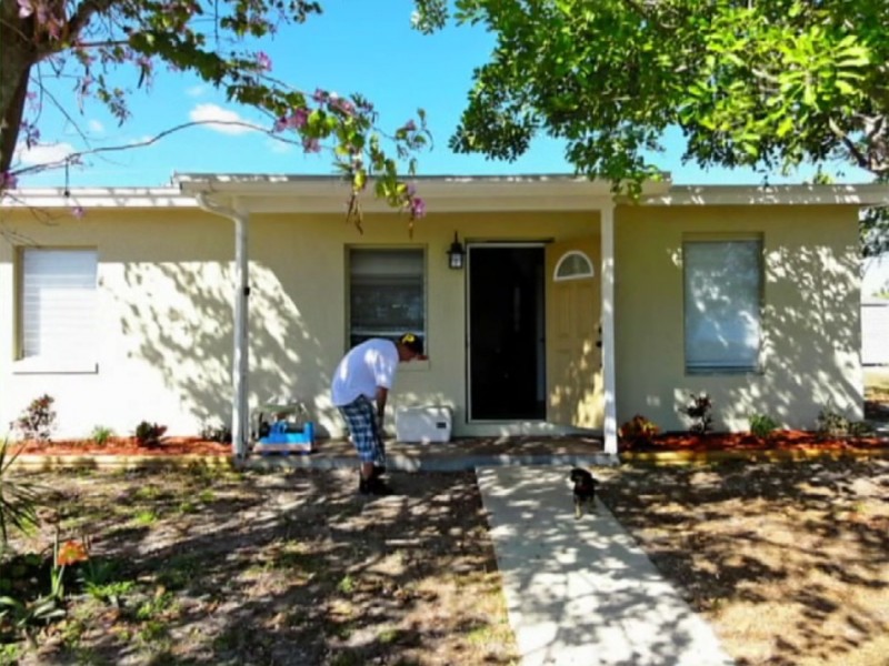 Американка в 14 лет купила на свои деньги себе дом Американка в 14 лет купила на свои деньги себе дом