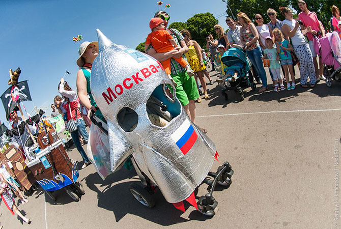 Как прошёл парад колясок 2014 в Москве (24 фото)