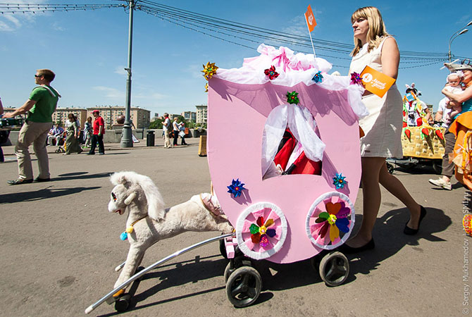 Как прошёл парад колясок 2014 в Москве (24 фото)