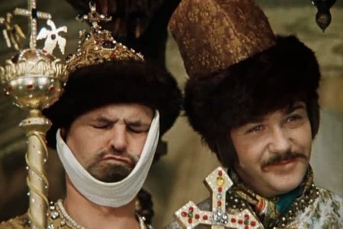 Какие эпизоды пришлось вырезать из комедии «Иван Васильевич меняет профессию» Какие эпизоды пришлось вырезать из комедии «Иван Васильевич меняет профессию»