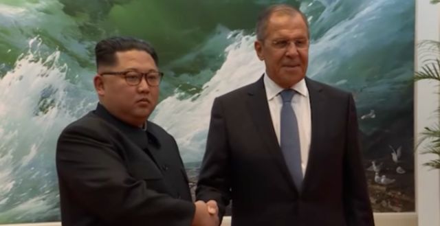 «Россия-1» пририсовала улыбку Ким Чен Ыну на фото с Лавровым