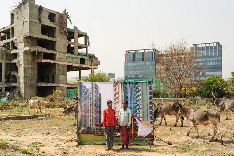 «Мечты плохого города»: бедные люди в районах для богатых