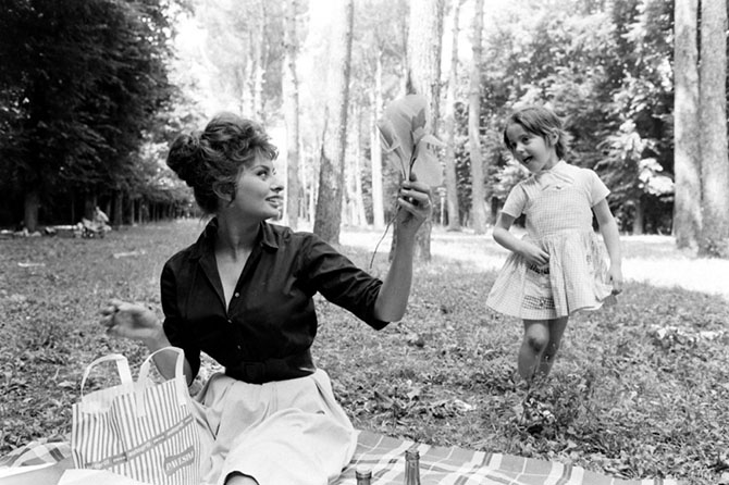 15 фотографий Софи Лорен, не предназначенных для публикации 15 фотографий Софи Лорен, не предназначенных для публикации