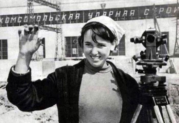 Девушки Советского времени
