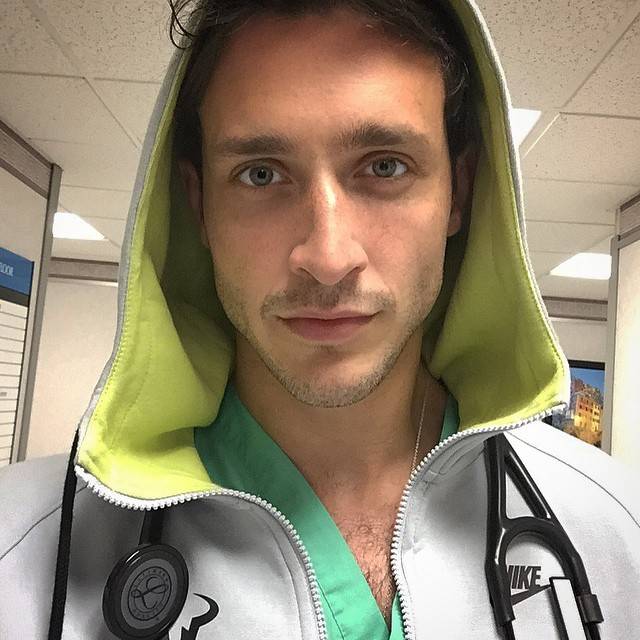 Новые звезды Instagram: доктор с собакой