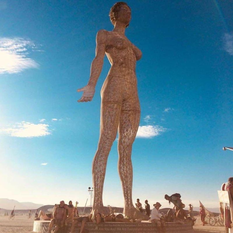 Яркие персонажи фестиваля Burning Man-2018