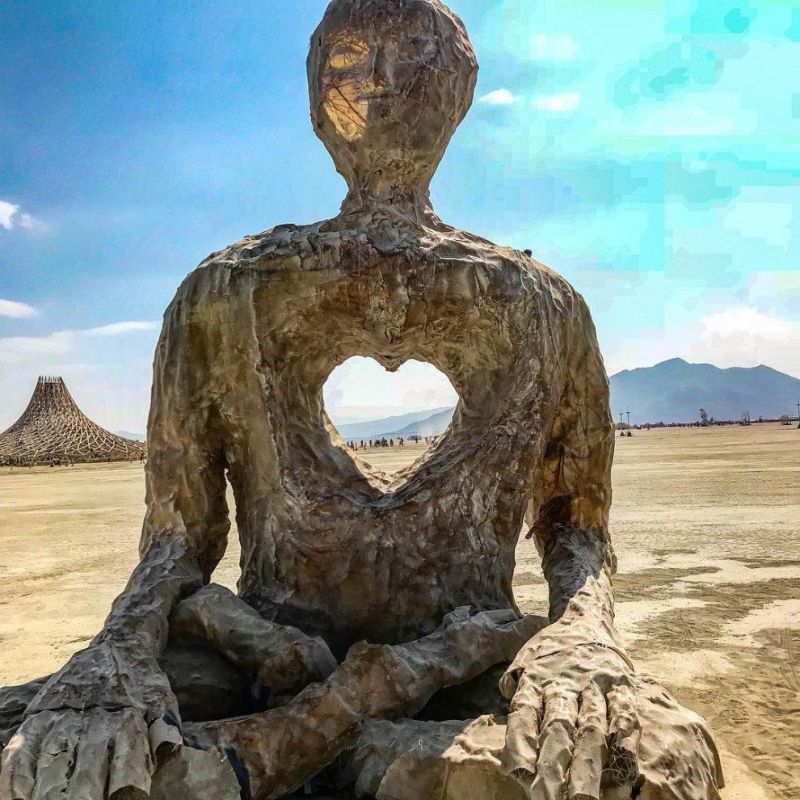 Яркие персонажи фестиваля Burning Man-2018