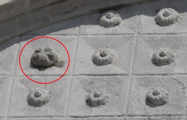 В Ростове-на-Дону фасад исторического здания воссоздали с помощью пластиковой бутылки