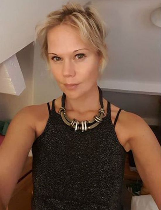 Победительница британского телешоу совратила несовершеннолетнего сына подруги