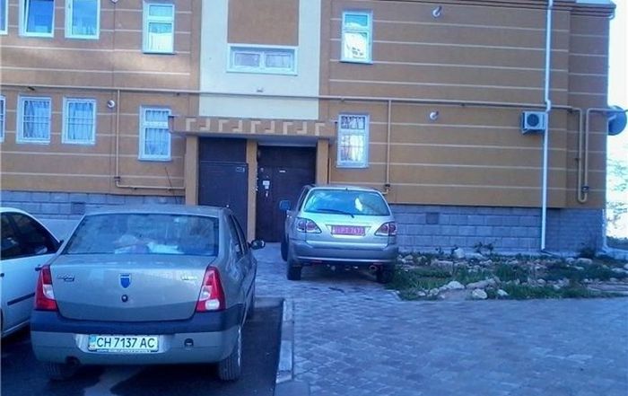 Автохамы паркуют свои автомобили