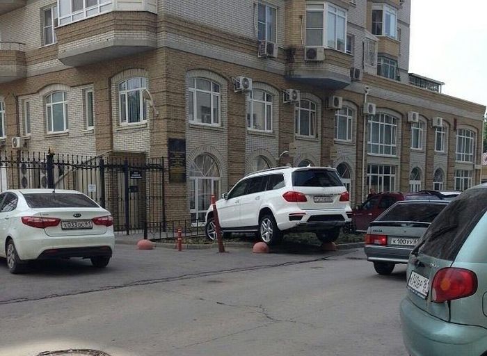 Автохамы паркуют свои автомобили