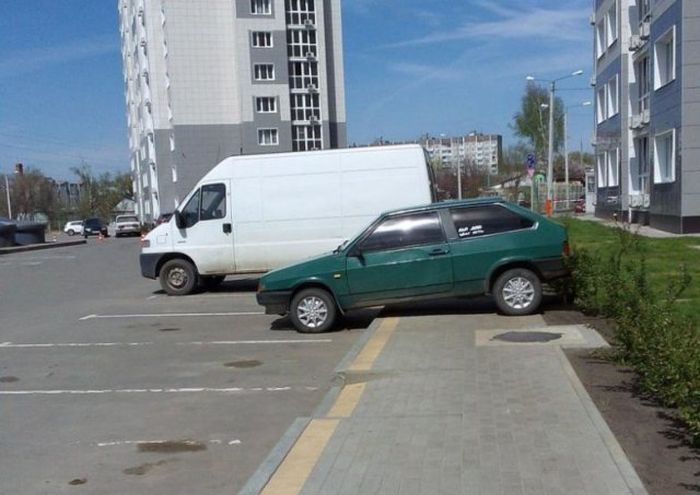 Автохамы паркуют свои автомобили
