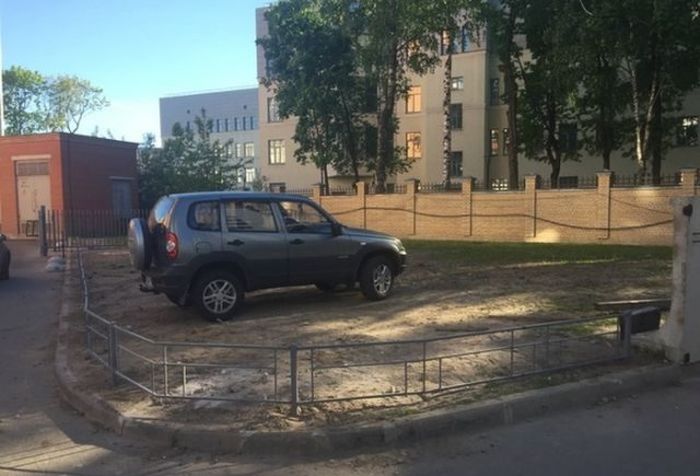 Автохамы паркуют свои автомобили