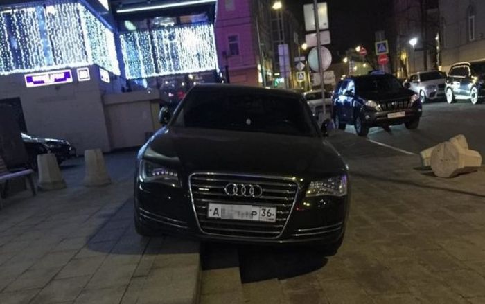 Автохамы паркуют свои автомобили
