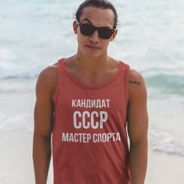 Западный тренд на одежду с надписями на кириллице