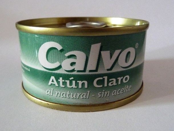 Продукты питания, которые ни в коем случае не следует давать кошкам Продукты питания, которые ни в коем случае не следует давать кошкам