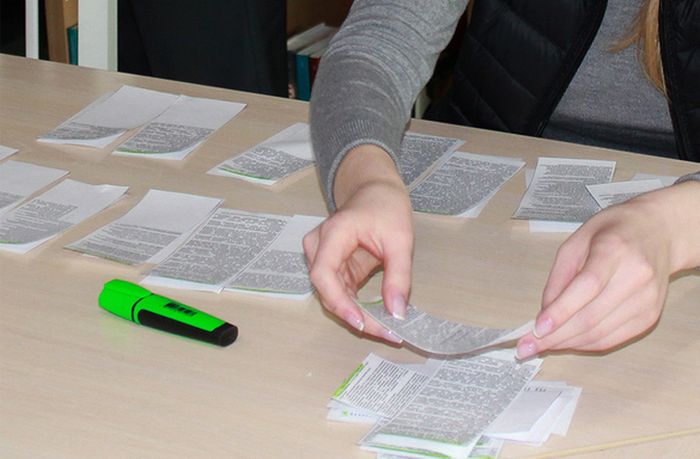 В библиотеке ТМУ руководство ВУЗа и делегация гостей застукали студентку за изготовлением шпаргалок