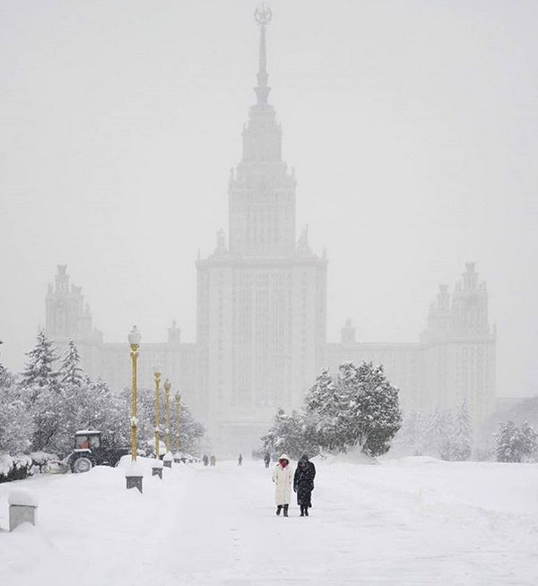 Рекордный снегопад в Центральной России