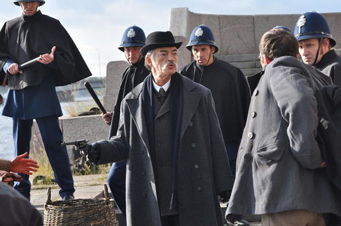 Российский Шерлок Холмс не будет курить трубку