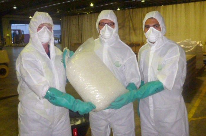 585 кг метамфетамина вместо чистящих средств (7 фото)