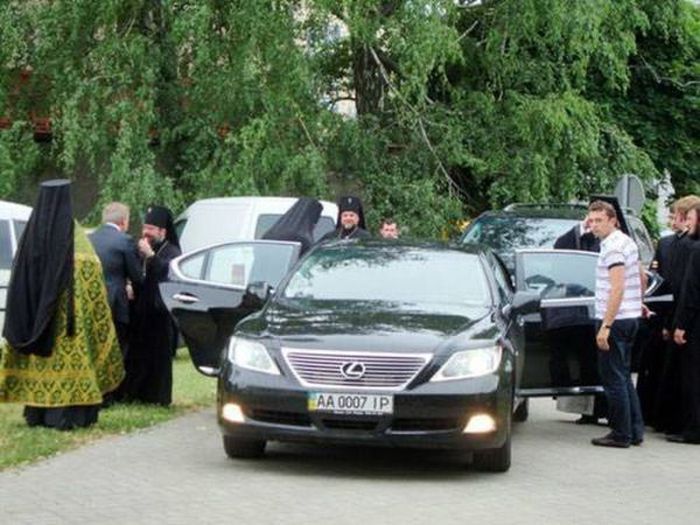 Сколько стоят блатные номера в Украине (9 фото)