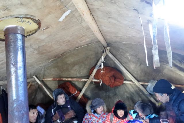 Меховые палатки нынче стоят дорого