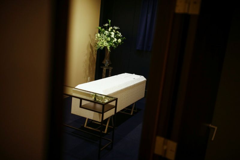 В Японии мертвецов селят в номера с кондиционерами