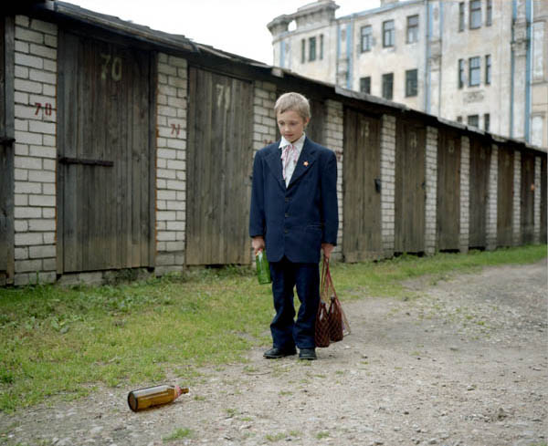 Коллективная амнезия: фотограф из Латвии инсценировал советское прошлое