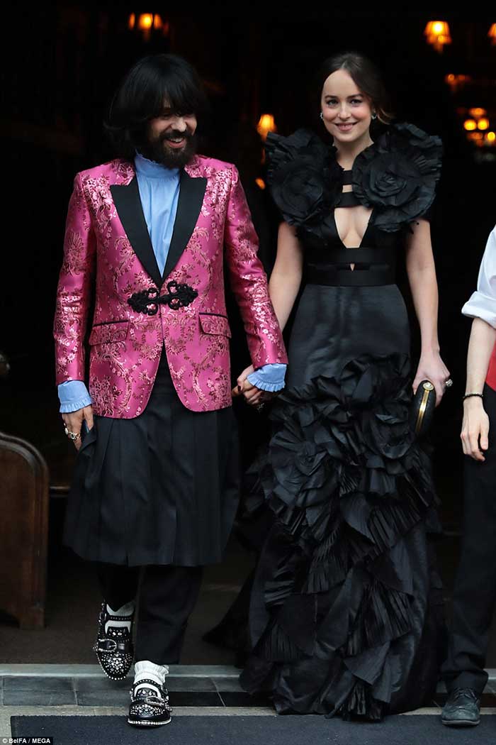 Самые скандальные наряды Met Gala 2017