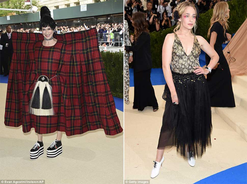 Самые скандальные наряды Met Gala 2017