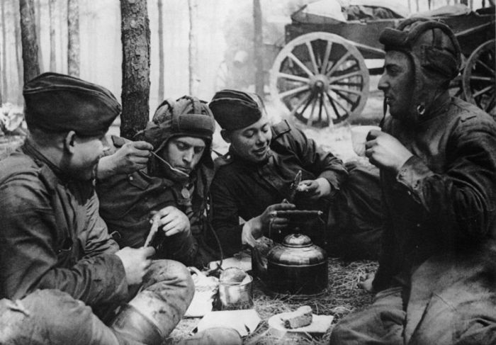Интервью советского танкиста, воевавшего на танках союзников Интервью советского танкиста, воевавшего на танках союзников