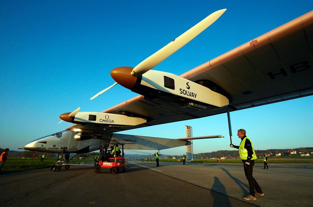 Первый полет самолета на солнечных батареях Solar Impulse 2 Первый полет самолета на солнечных батареях Solar Impulse 2