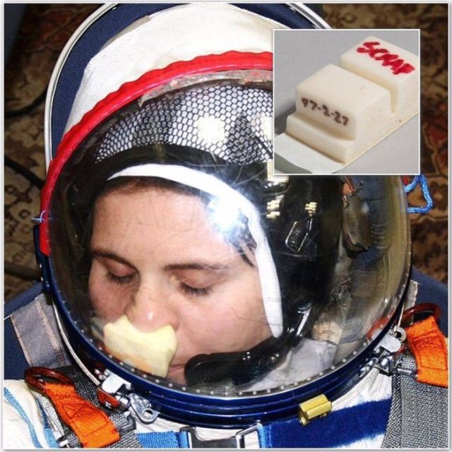 Полезное приспособление для космонавтов