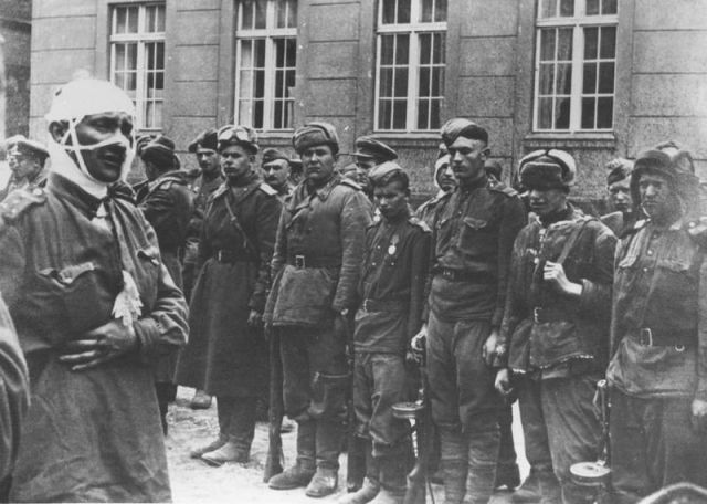 Война глазами советского фотографа Валерия Фаминского