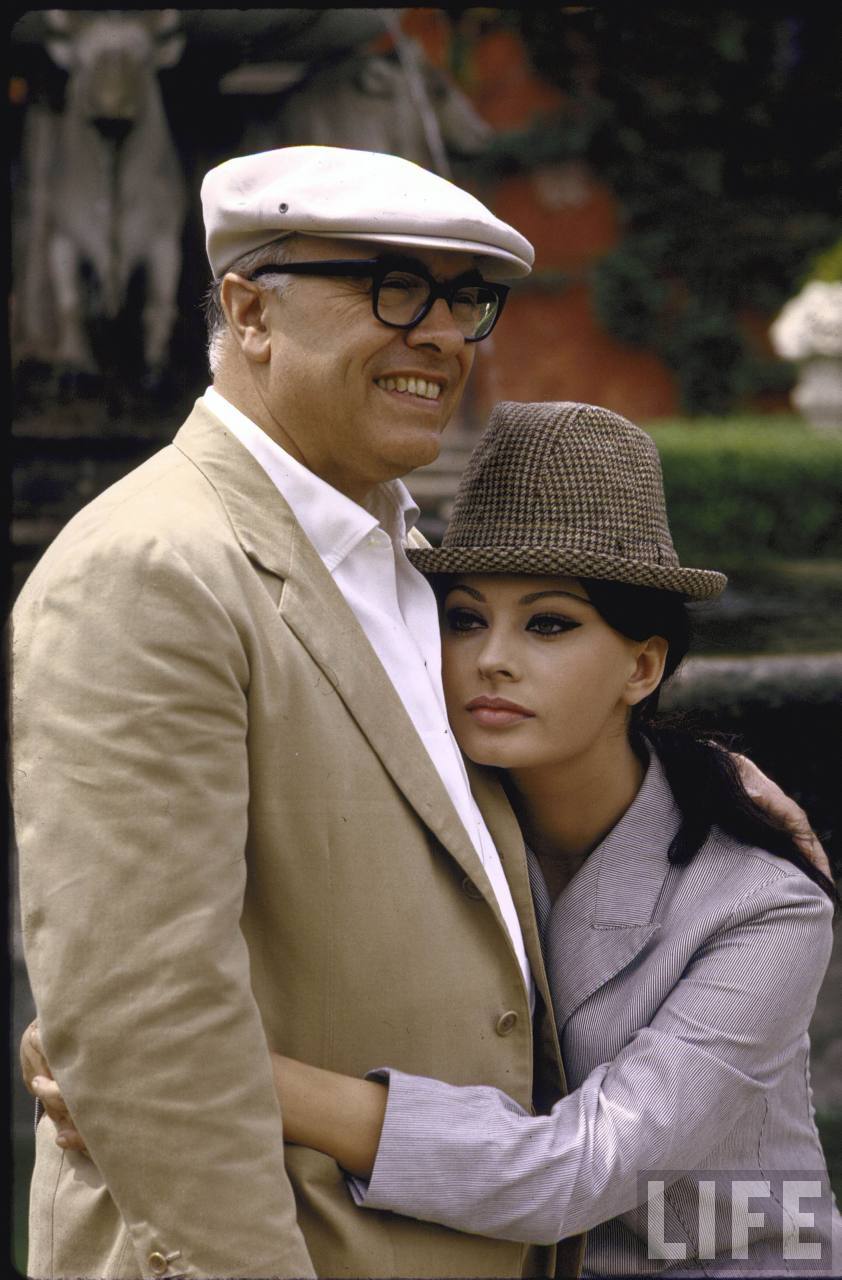 Дольче вита: неизвестные фото молодой Софи Лорен на шикарной вилле