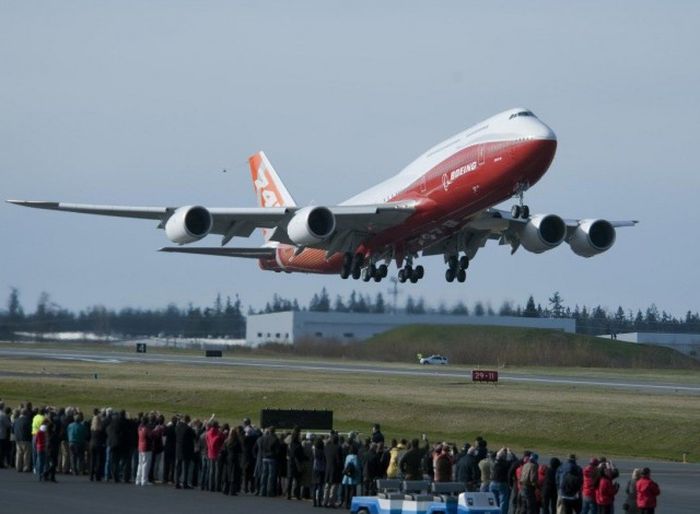 Роскошный воздушный дворец Boeing 747-8 VIP