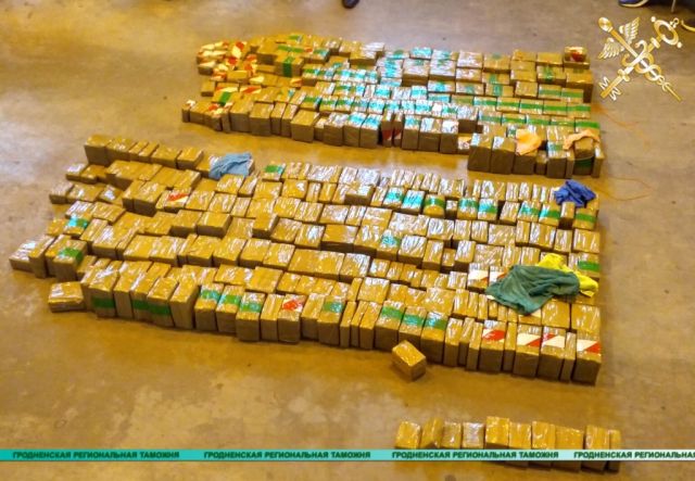 Белорусские таможенники предотвратили попытку ввоза в страну 300 кг гашиша