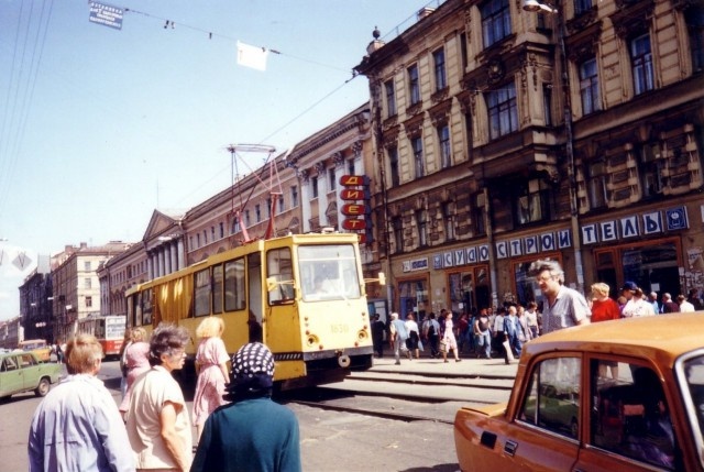 Петербург в 1990-е годы