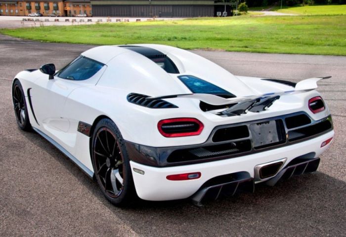 Подборка шикарных авто (65 фото)
