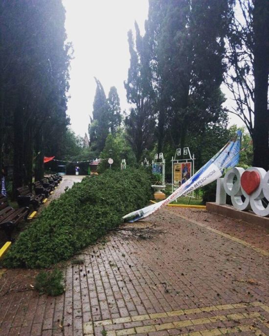 Мощный шторм обрушился на Сочи