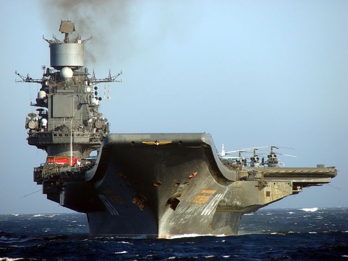 Су-33 разбился во время посадки на авианосец «Адмирал Кузнецов»