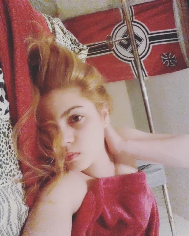 Правые девчонки