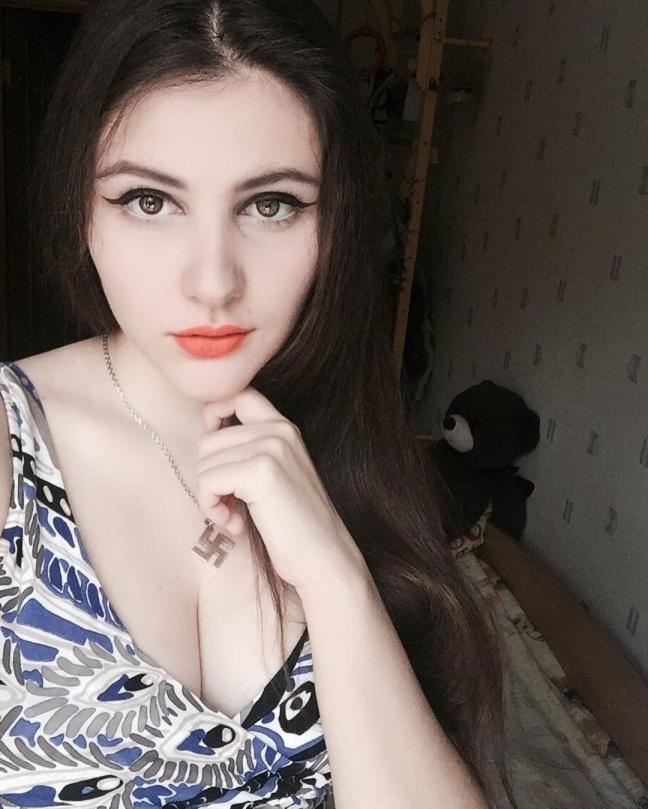 Правые девчонки