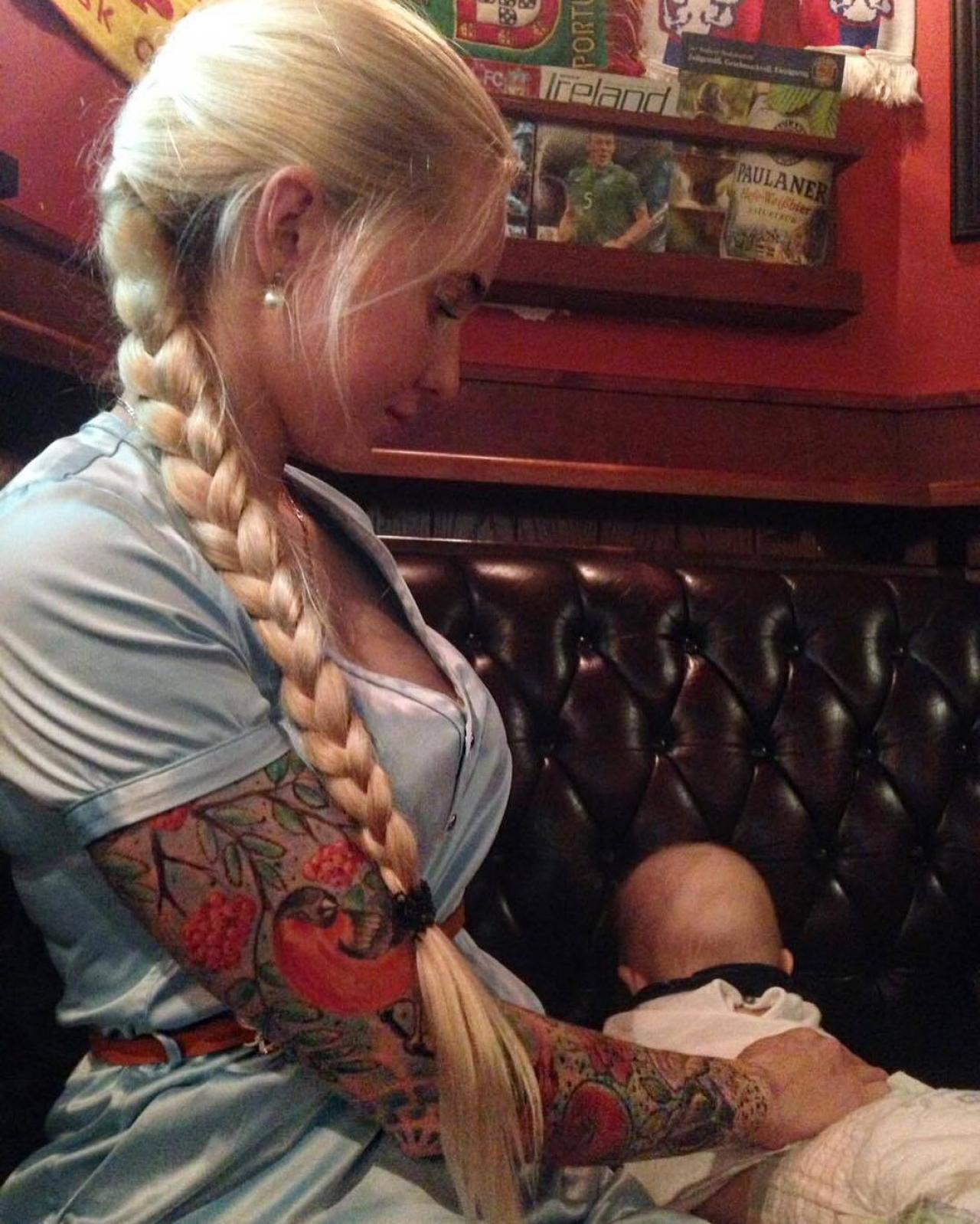 Правые девчонки