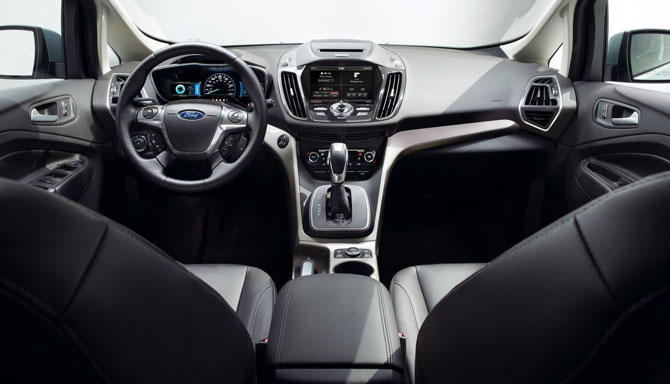 Новый гибрид Ford C-MAX с солнечными батареями