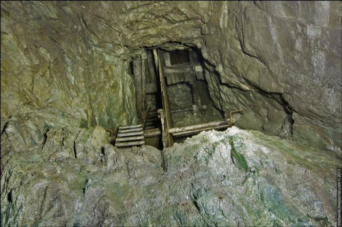 Старая, заброшенная шахта