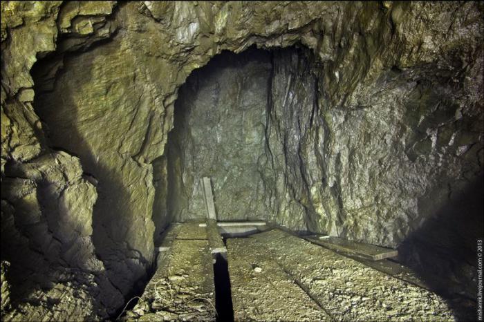 Старая, заброшенная шахта